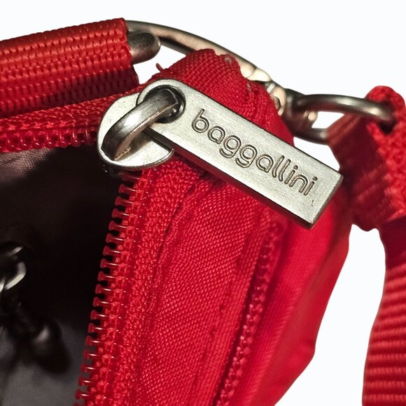 Baggallini Red Crossbody / Wristlet /  Detachable Strap Pockets - Picture 8 of 16